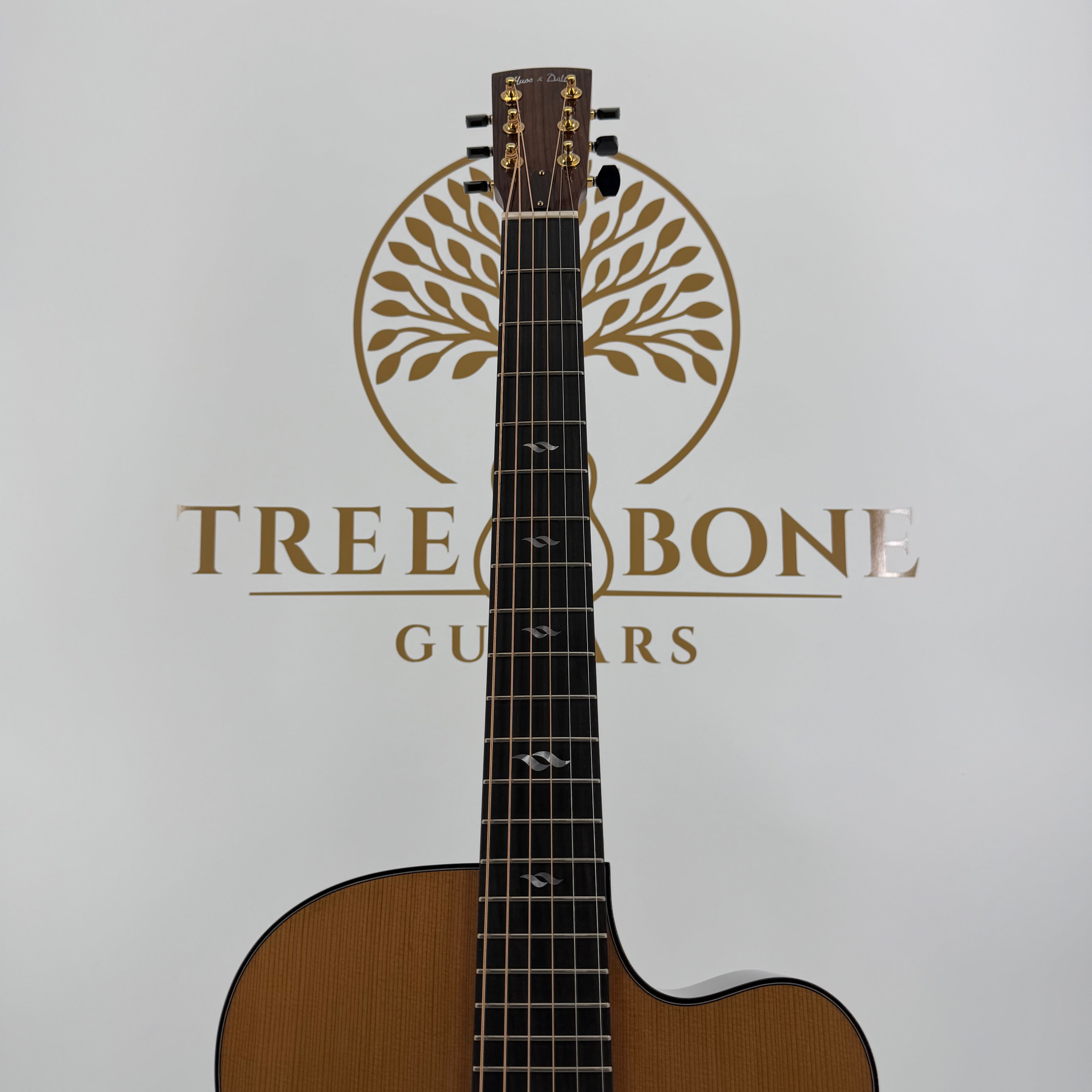 Huss and Dalton OM-C Cedar and Rosewood