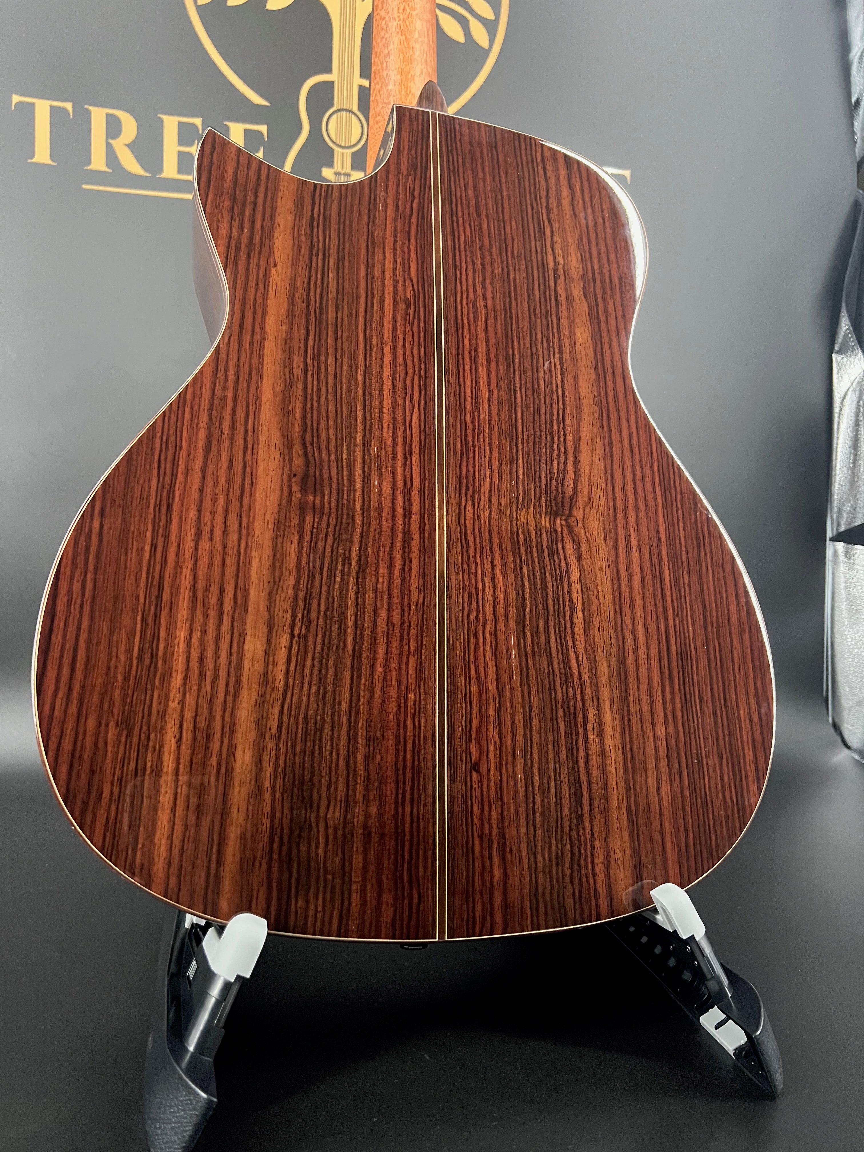 Hozen Maestro Double Top Series Victoria IR CSB Spruce and Rosewood
