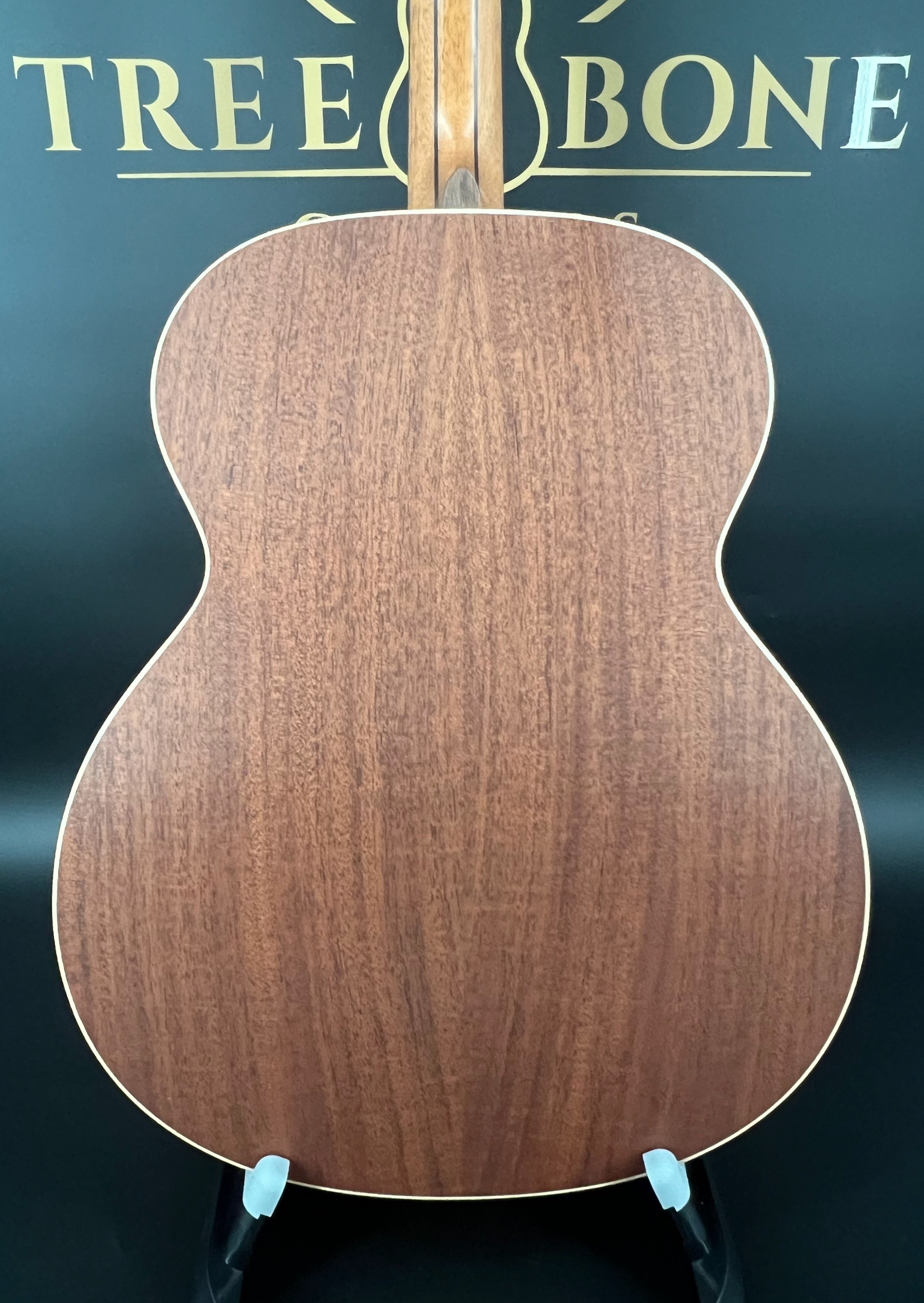 Lowden O-20 Sitka and Mahogany